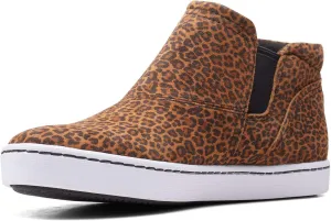 Clarks Women's Pawley Adwin Sneaker