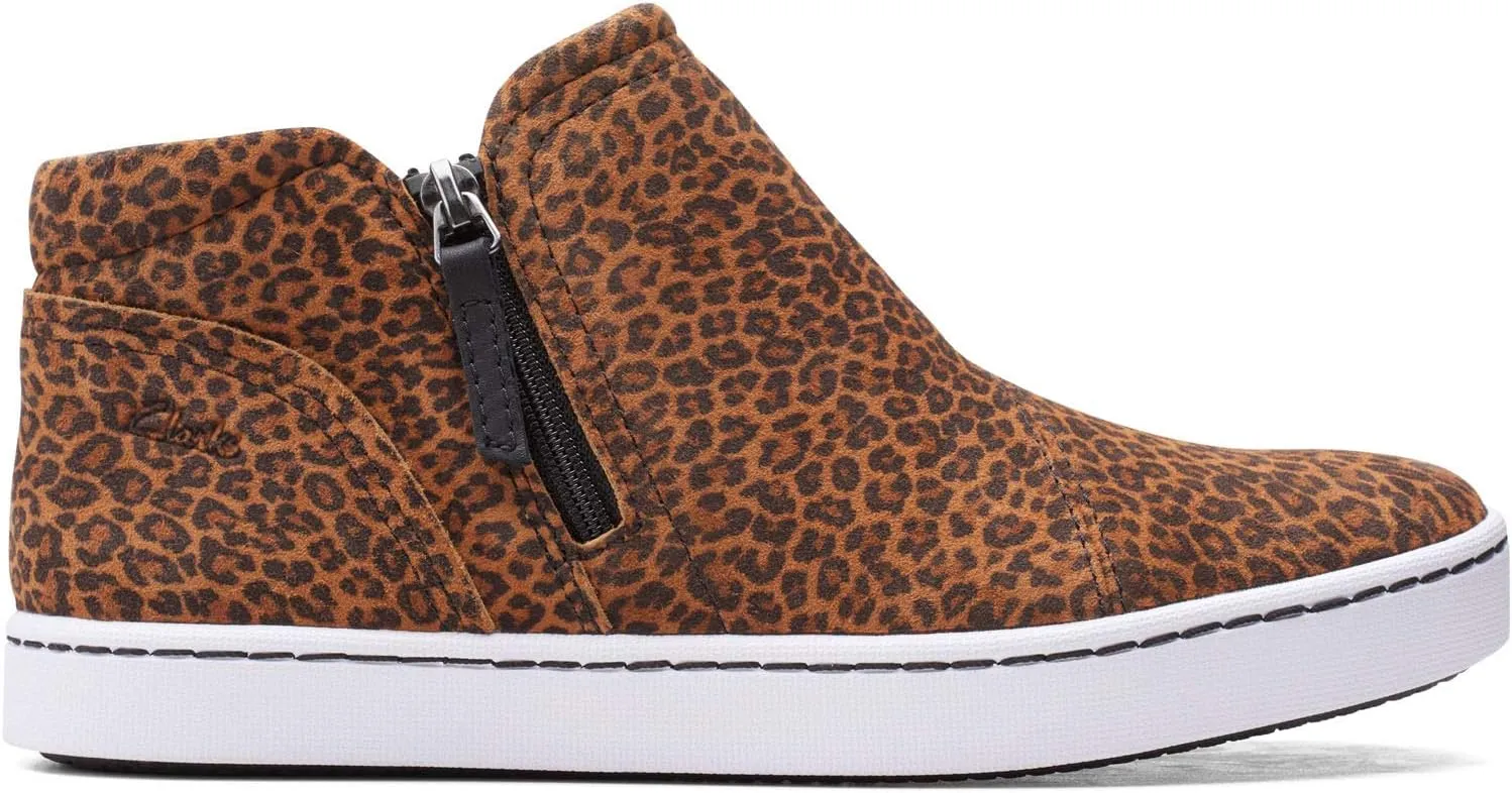 Clarks Women's Pawley Adwin Sneaker