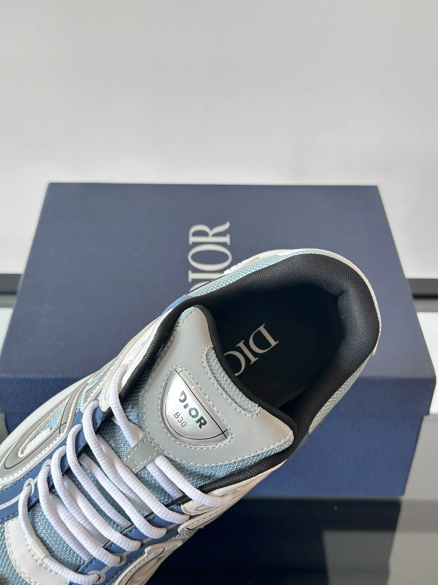 Comprehensive catalog Specialized items WHITE B30 DIOR BLUE