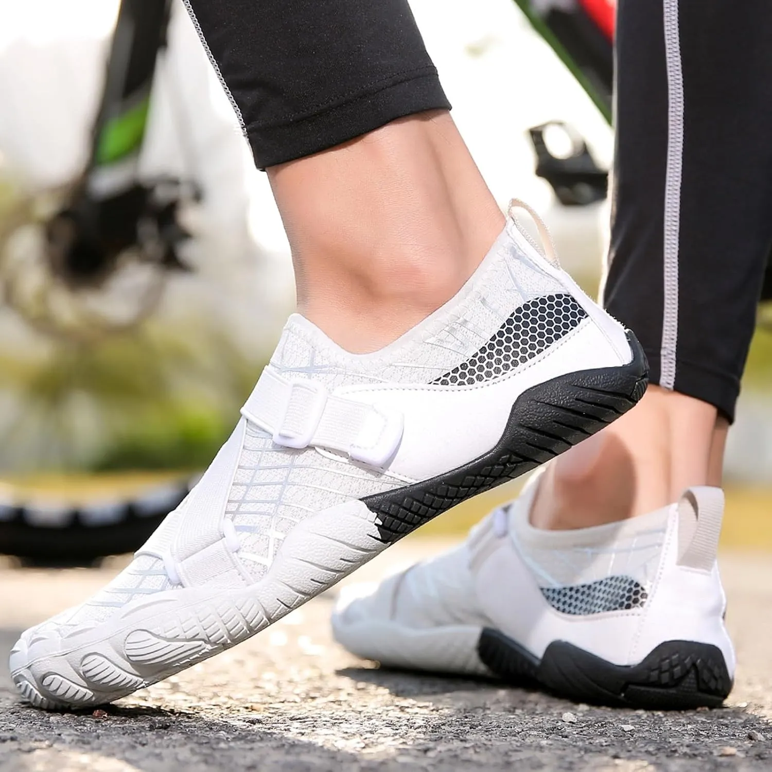 DHAEY Deadlifting Squat Shoes Unisex Adult Wide Toe Heavy Lifting Weight Training Shoes Wear Resistance Rubber Non-Slip Sole Fitness Cross-Trainer Sneaker (Color : White, Size : 10 Women/8.5 Men)
