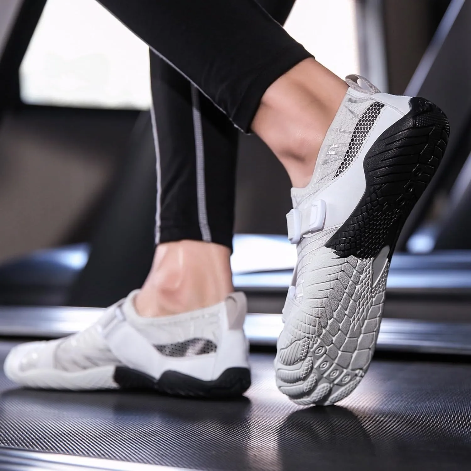 DHAEY Deadlifting Squat Shoes Unisex Adult Wide Toe Heavy Lifting Weight Training Shoes Wear Resistance Rubber Non-Slip Sole Fitness Cross-Trainer Sneaker (Color : White, Size : 10 Women/8.5 Men)