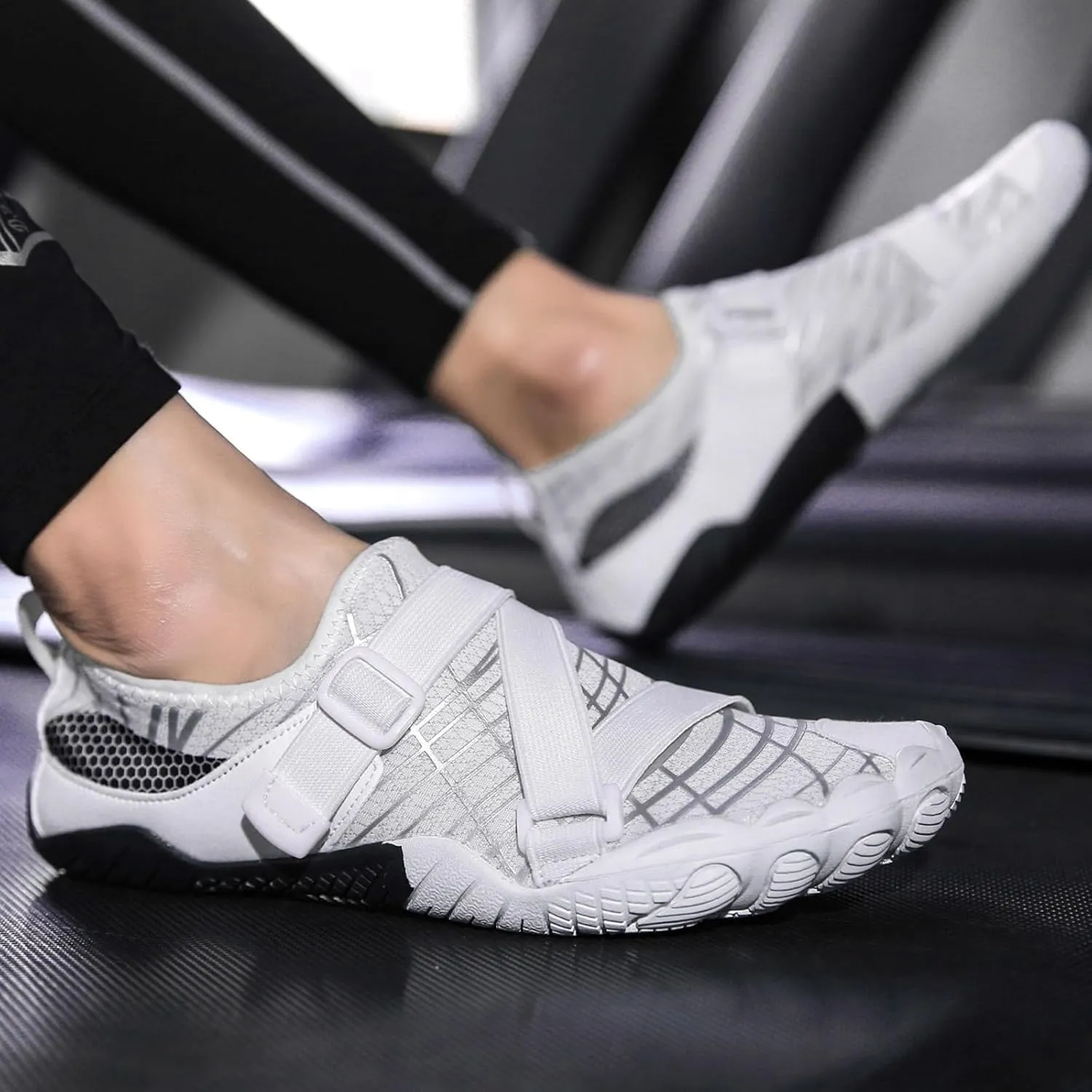 DHAEY Deadlifting Squat Shoes Unisex Adult Wide Toe Heavy Lifting Weight Training Shoes Wear Resistance Rubber Non-Slip Sole Fitness Cross-Trainer Sneaker (Color : White, Size : 10 Women/8.5 Men)