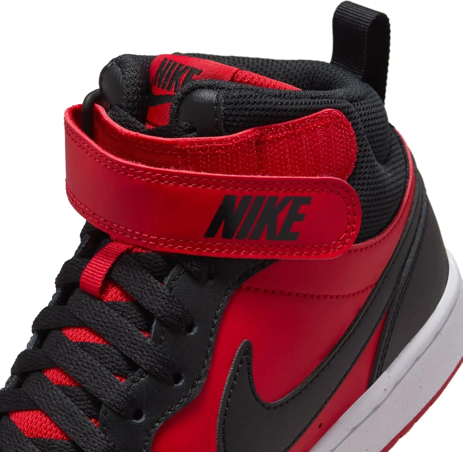 NIKE Boy's Sneaker