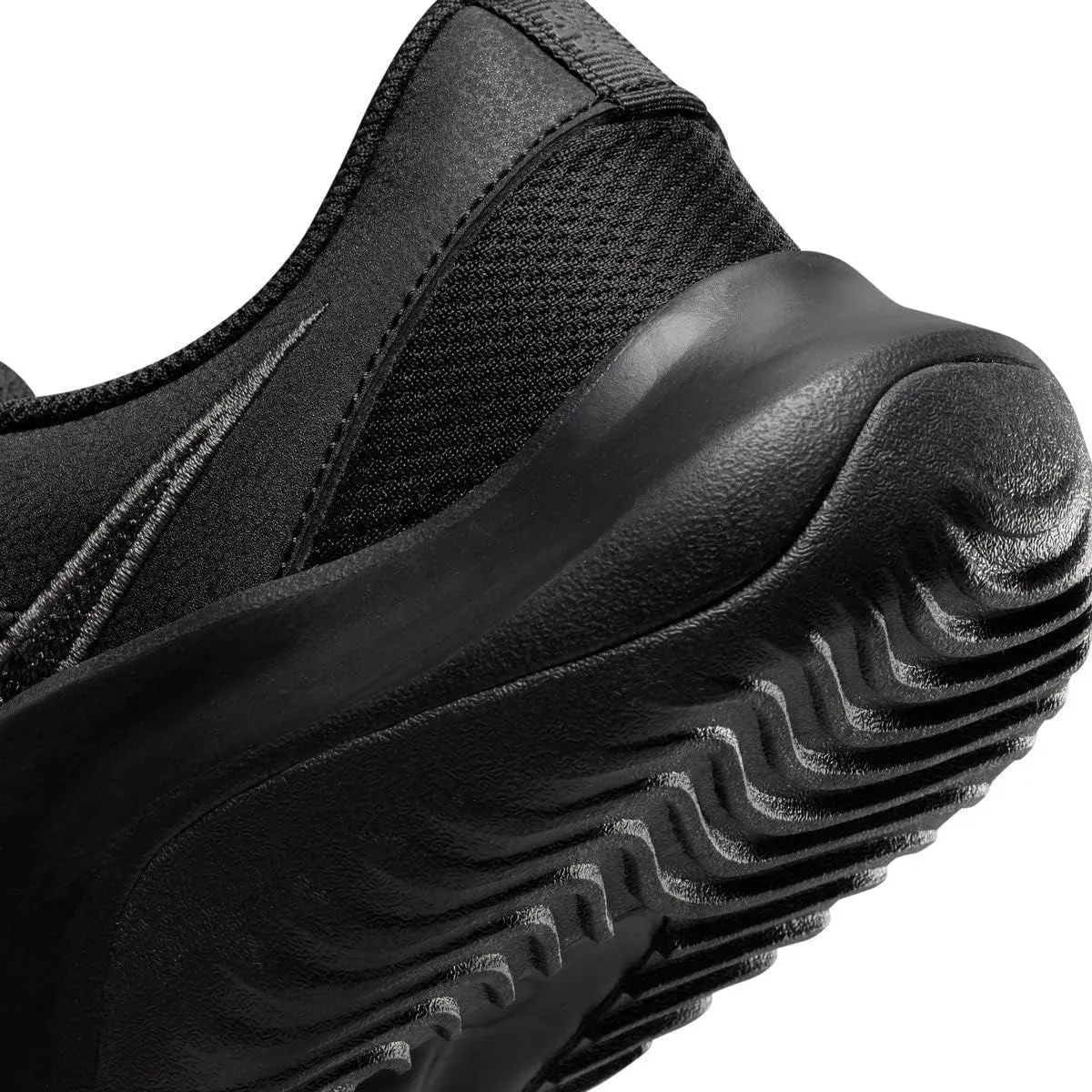 Nike Legend Essential 3 Nn mens Shoes
