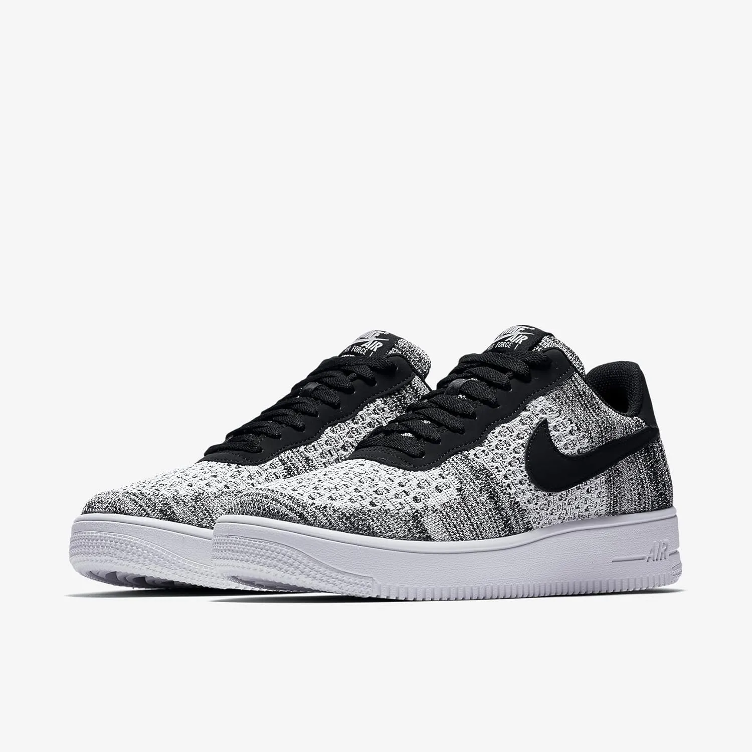 NIKE Men's Sneaker
