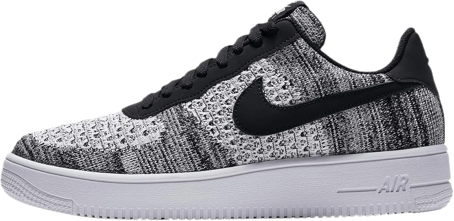 NIKE Men's Sneaker