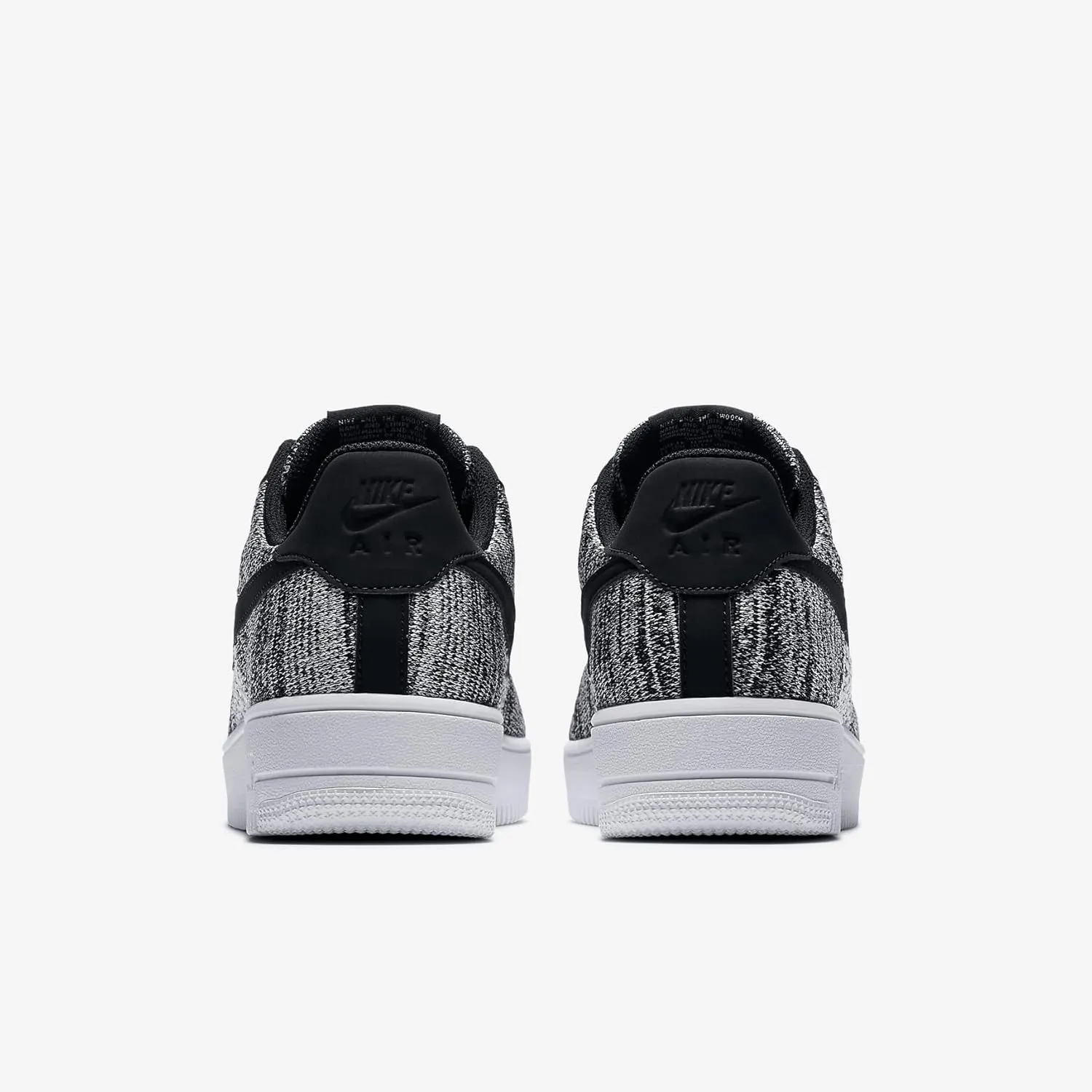 NIKE Men's Sneaker