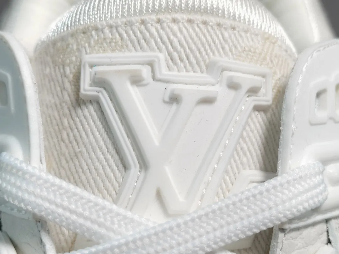 SNEAKER Limited-stock sale VUITTON LOUIS LV TRAINER Running out fast