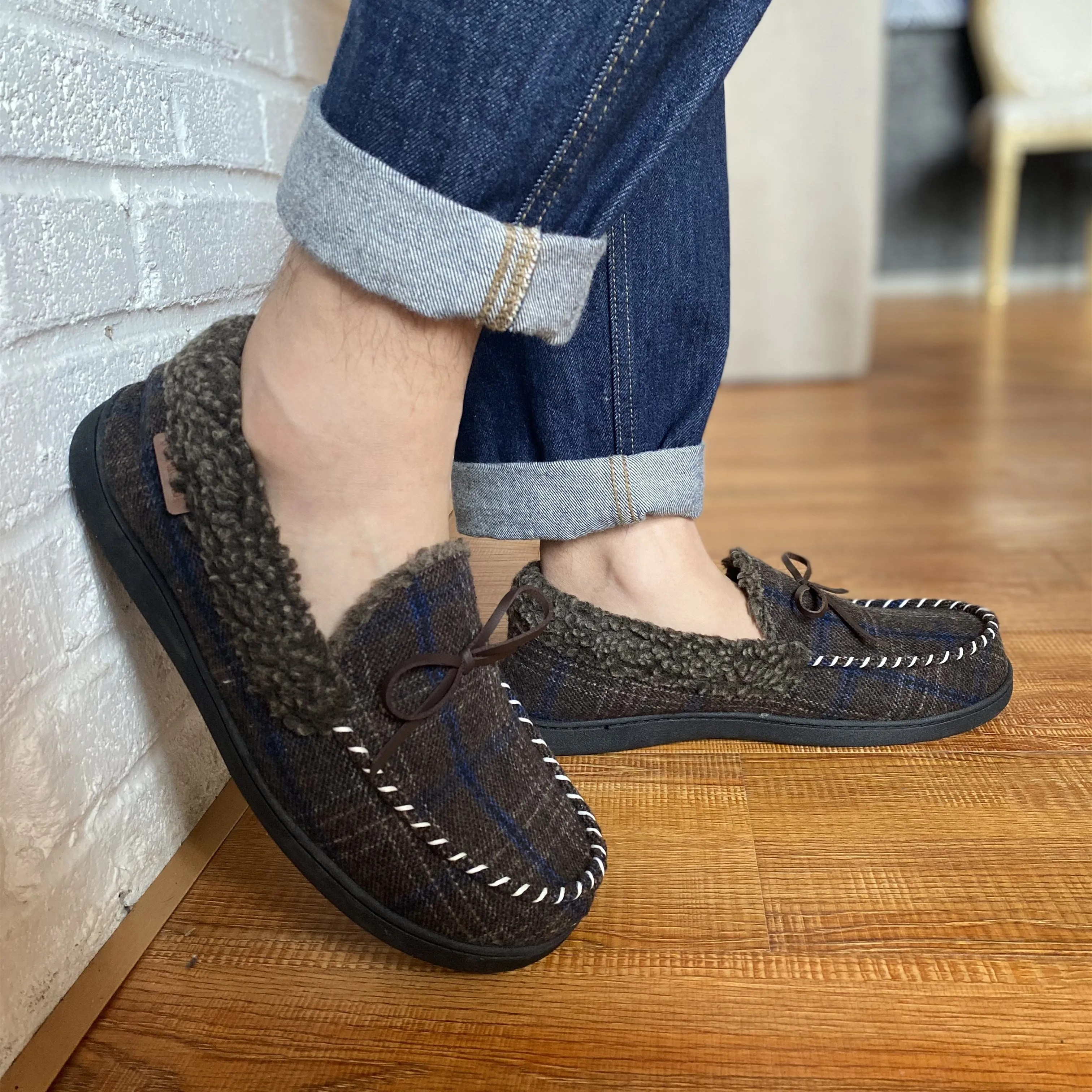 VONMAY Men's Moccasin Slippers Comfort Polar Fleece House Shoes