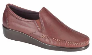 Women's Dream Slip On Loafer - Medium In Brown