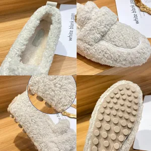 Women's Moccasin Slippers Warm Faux Fur Cozy Indoor Outdoor Moccasins Slip On Loafers Shoes for Women Fuzzy Loafers (White,6)