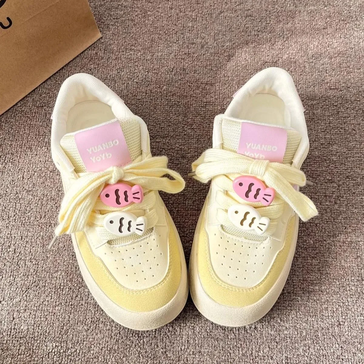 Women's Platform Sneakers Designer Cute Y2K Chunky Sole Shoes with Animal Charms for Everyday Wear, Retro Sporty Style Casual Shoes